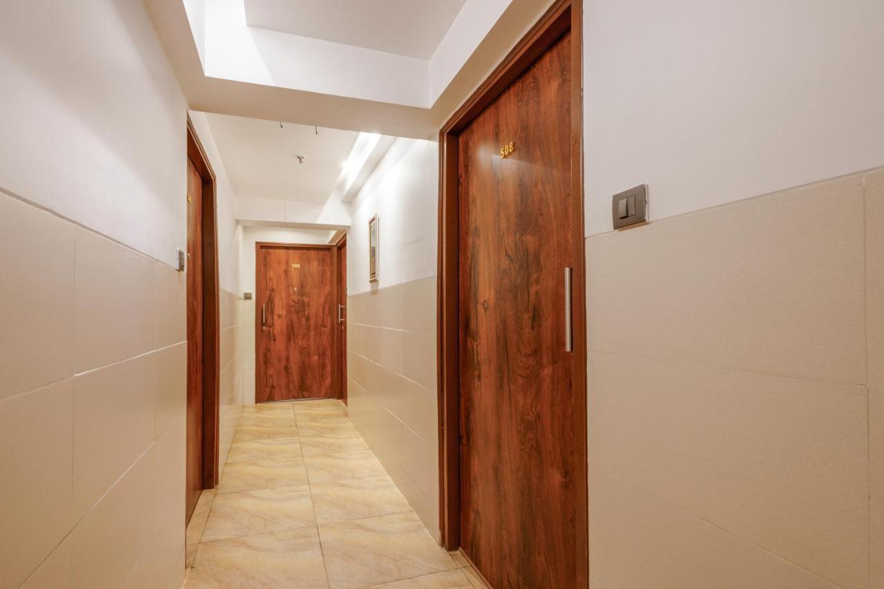 J Hotel And Banquets Bombaj Zewnętrze zdjęcie